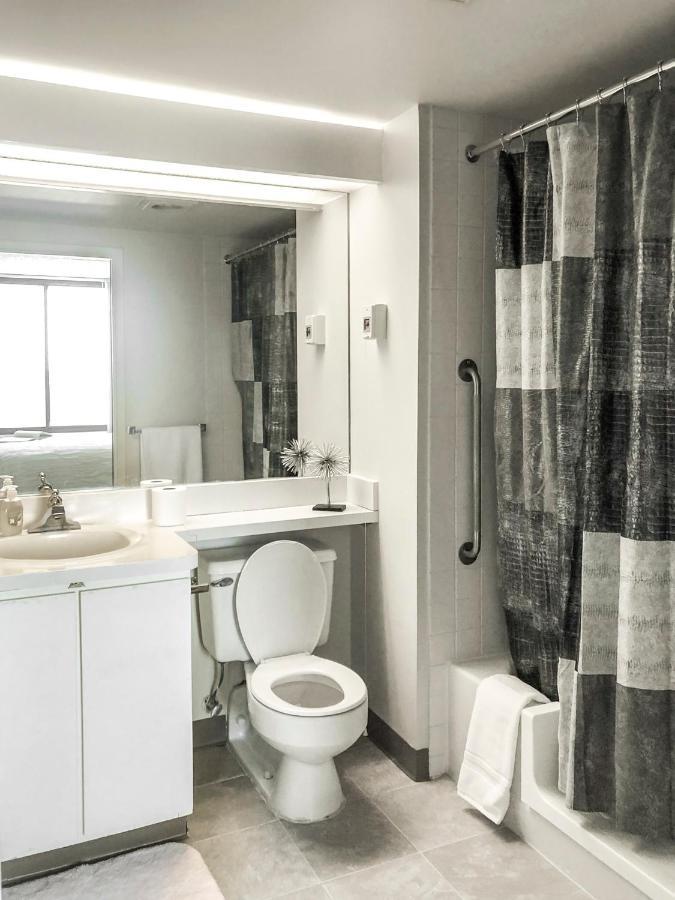Short Term Rentals At The Park At Trowbridge Senior Community Southfield Exterior foto